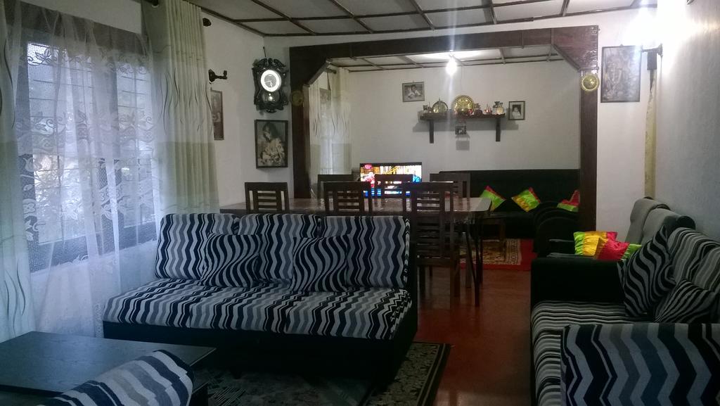 Srihelyes Inn Nuwara Eliya Exterior photo